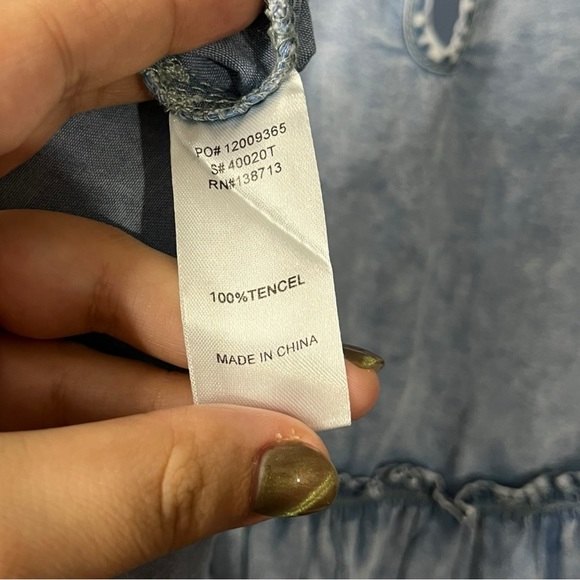 Doe & Rae Tencel Blue Chambray Tiered Flowy Tank Top - Picture 4 of 6